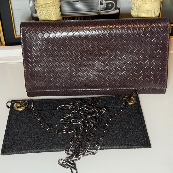 Authentic fendi brown leather wallet with COA,insert,chain ❤️🖤❤️🖤 - Picture 14 of 14